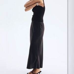 H& M Satin Black Midi Skirt. Nwt Size Small
